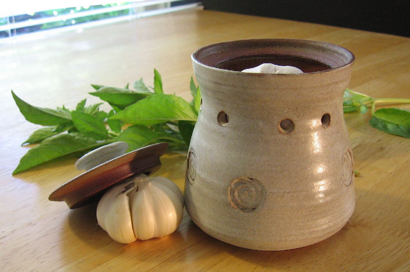 Garlic pot by Grace Markley